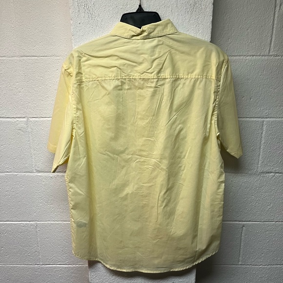 Basic Editions Men's Light Yellow Button Down Shirt. Size Large - Picture 5 of 5